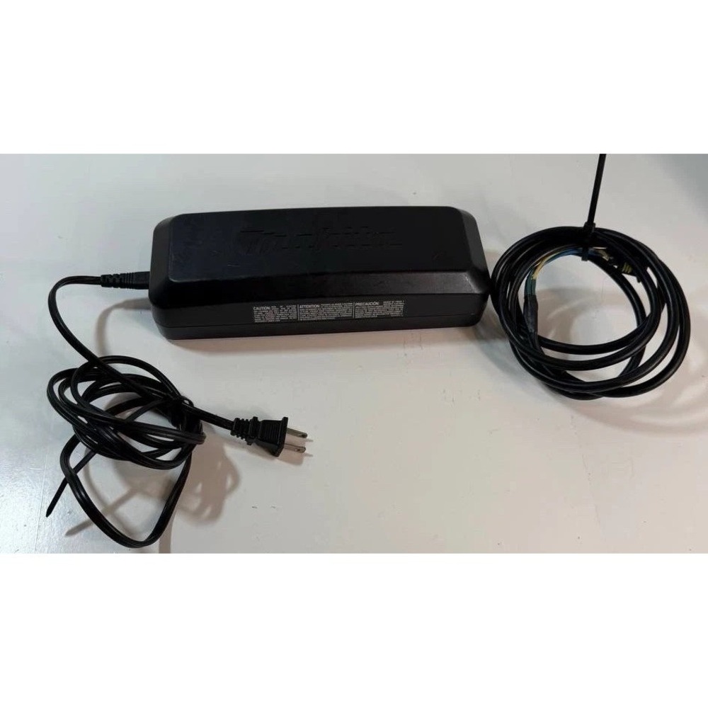 Makita DC4001 40V Max XGT Battery Charger